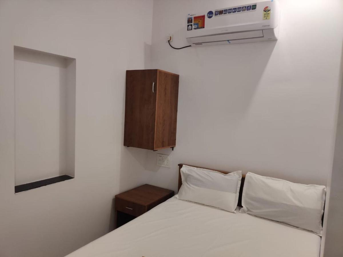 Sri Balaji Lodging Otel Tiruchchendūr Dış mekan fotoğraf