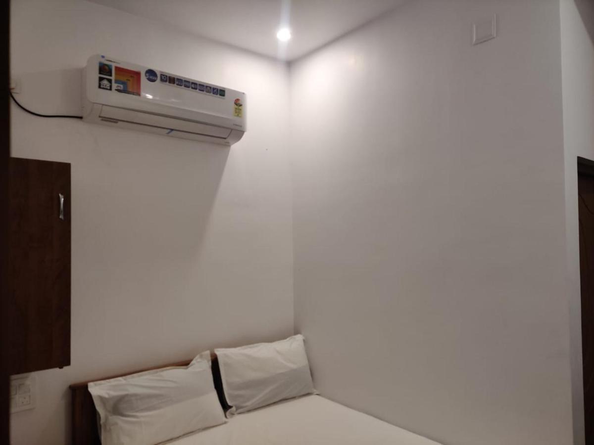 Sri Balaji Lodging Otel Tiruchchendūr Dış mekan fotoğraf